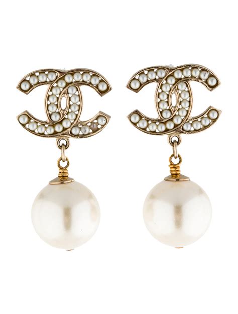 how much for chanel classic pearl cc earrings|Chanel pearl drop earrings price.